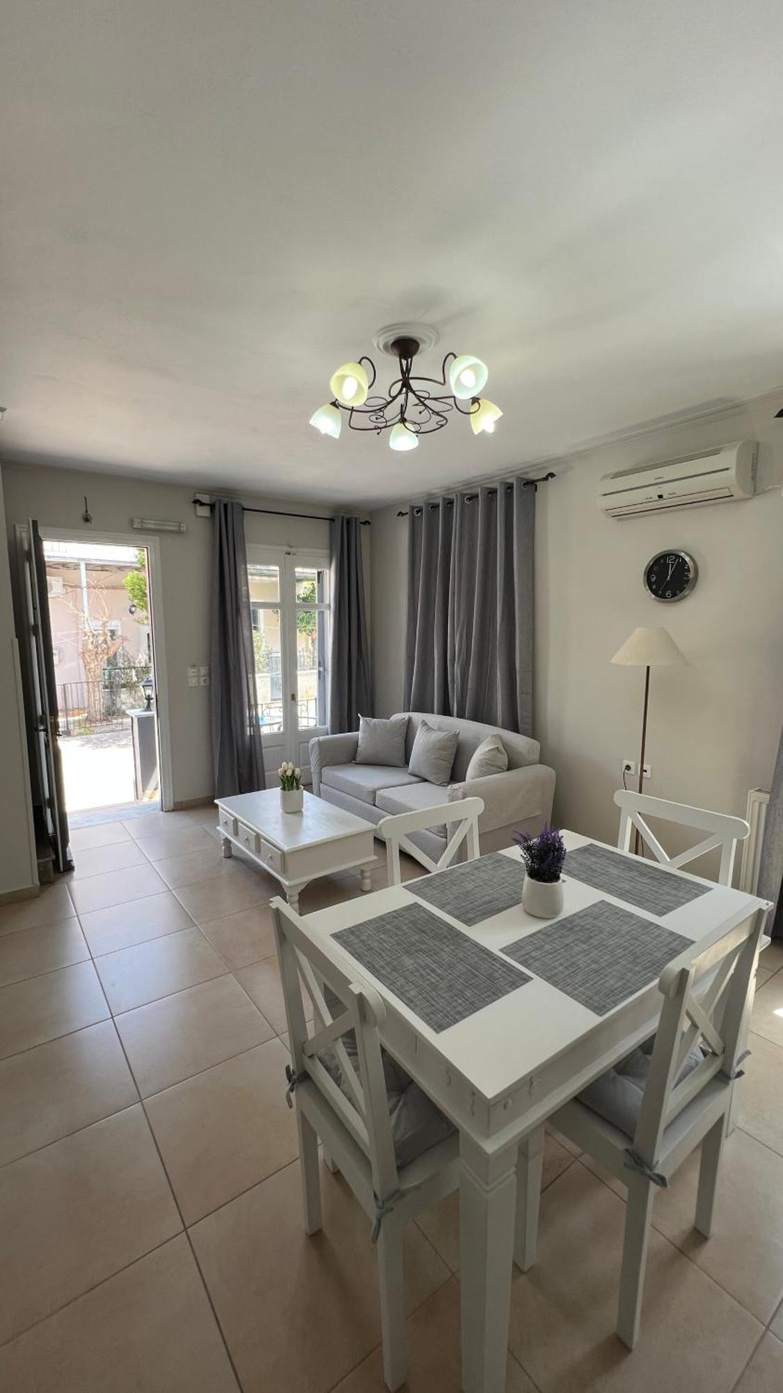Coastline Vila Petra  Exterior foto